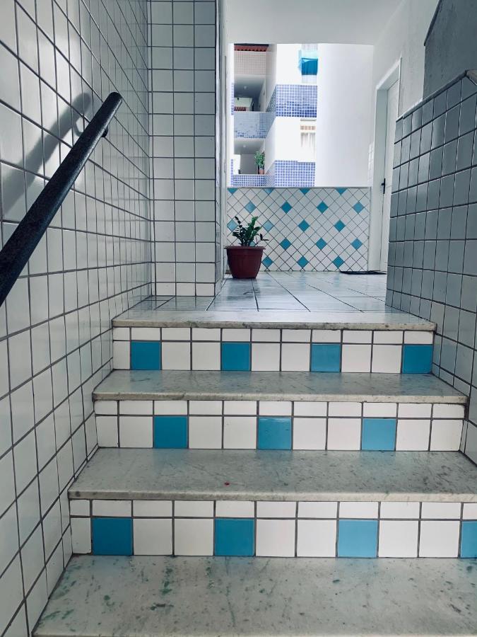 Stayhere! Fique Aqui! Apartamento 2/4 Mobiliado No Costa Azul :-) Salvador Eksteriør billede